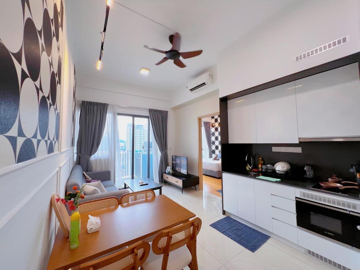Pangsapuri The Luxe 4px With Balcony Near Quill Mall & Monorail Medan Tuanku Kuala Lumpur