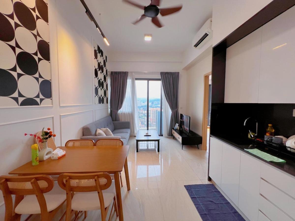 The Luxe 4px With Balcony Near Quill Mall & Monorail Medan Tuanku Pangsapuri