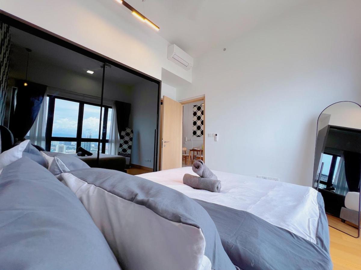The Luxe 4px With Balcony Near Quill Mall & Monorail Medan Tuanku Pangsapuri